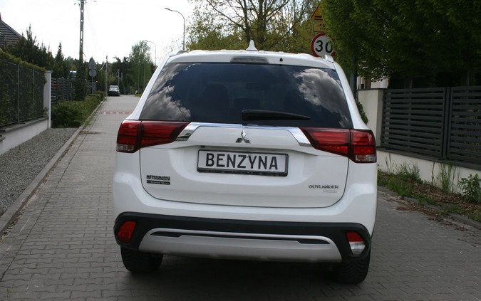 Mitsubishi Outlander cena 81500 przebieg: 50000, rok produkcji 2020 z Warszawa małe 631